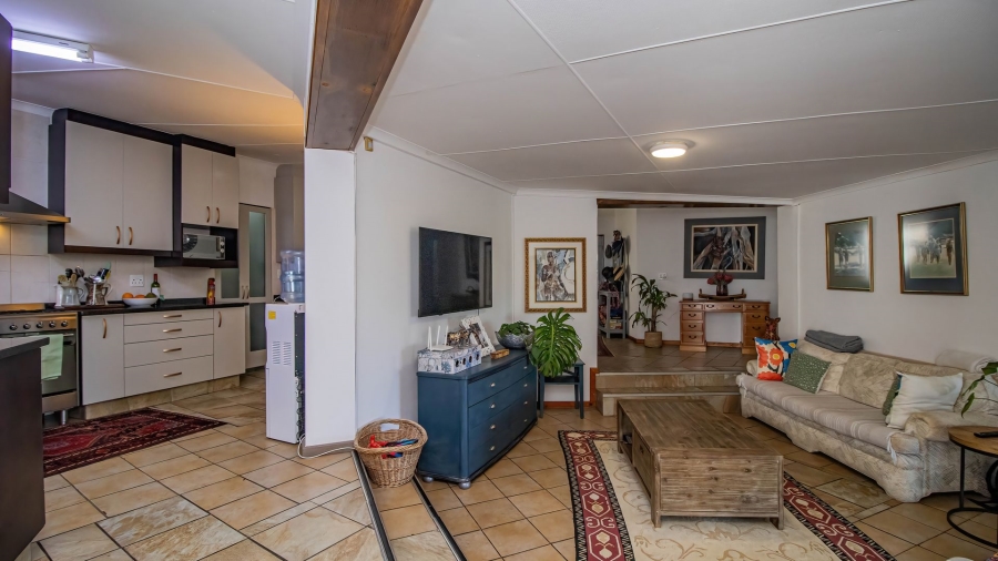 5 Bedroom Property for Sale in Fraaiuitsig Western Cape